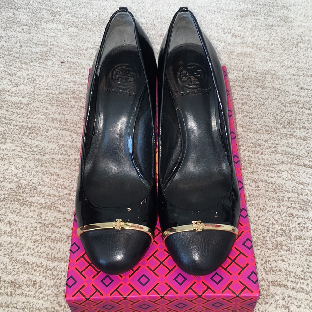 SOLD. Authentic Tory Burch black patent leather